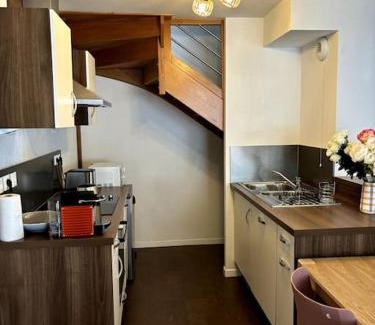Anthy-sur-Leman Apartment | Appartement calme avec balcon