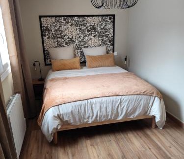 La Demi-Lune Apartment | Appartement Camélia