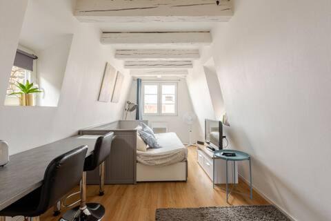 Historic Center Apartment | * appartement cathédrale Strasbourg centre*