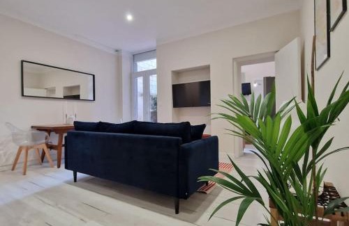Saint-Serge Apartment | Appartement Cosy centre-ville