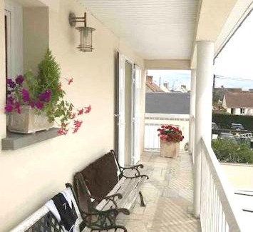 Checy Apartment | Appartement de 2 chambres a Checy