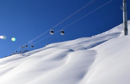 Meribel-Mottaret Apartment | Appartement de charme 3 pièces, idéal famille, Méribel, accès pistes, wifi, 6 pers - FR-1-182-184