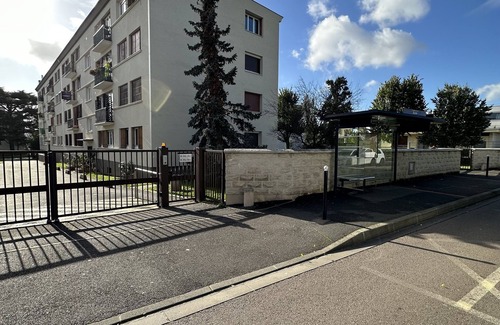 Champigny-sur-Marne Apartment | Appartement Moderne, Propre Très Calme