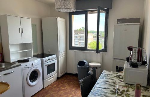 Montceau-les-Mines Apartment | Appartement