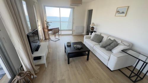 Saint-Quay-Portrieux Apartment | Appartement pied dans l'eau - La Comtesse