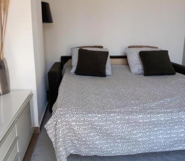 Miramas Apartment | Appartement indépendant dans une villa