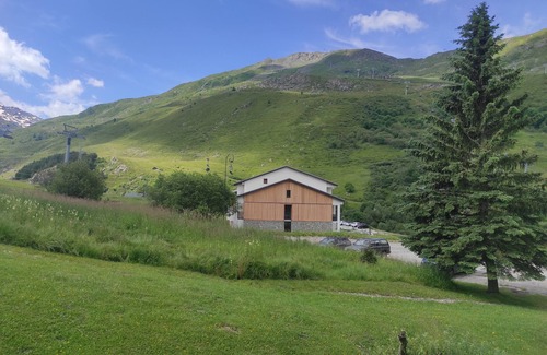 Les Menuires Apartment | Appartement Les Asters 40m2 Pied DES Pistes sud Ouest 4 Personnes