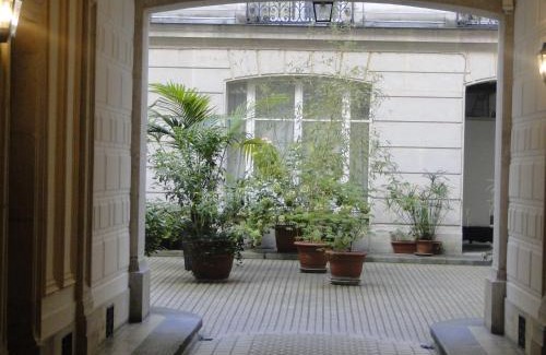 Saint-Germain-des-Pres Apartment | Appartement Odéon a 5 minutes de la Seine