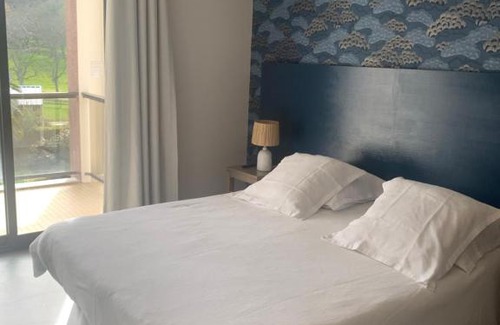 Perros-Guirec Apartment | Appartement plage de Trestraou 45m2