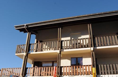 Samoens Apartment | Appartement rénové au centre du village avec balcon et accès skibus - FR-1-624-145