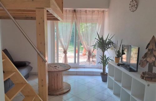 Tence Apartment | Appartement rez de chaussée avec terrasse et jardin