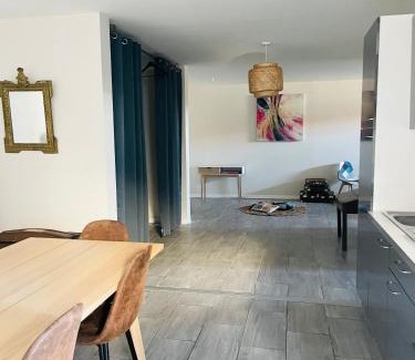 Aiguelèze Apartment | appartement saint juery