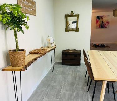 Aiguelèze Apartment | appartement saint juery