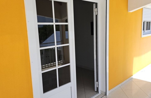 Petit-Canal Apartment | Appartement Spacieux, Moderne, Équipé, 800 m D'une Plage