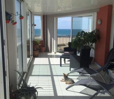 Cap d'Agde Apartment | Appartement spacieux au Cap d'Agde 120 m² avec piscine partagée