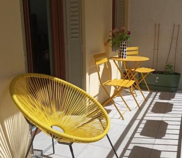 Aix-les-Bains City Center Apartment | Appartement T2 40 m2 rue du casino centre-ville climatisé 1 chambre balcon