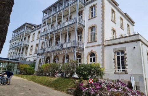 Le Croisic Apartment | Appartement vue latérale mer