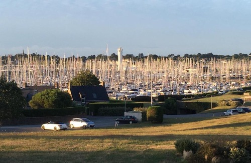 Arzon Apartment | APPARTEMENT VUE PORT CROUESTY