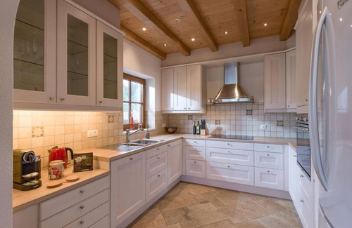 Ellmau Apartment | Appartement Zirbe - Grosses Wohnzimmer, 3 Schlafzimmer, 2 Dusche, 2 WC