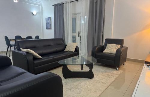 Yaounde Apartment | Appartements modernes, Wifi, TV - Yaoundé, Omnisports