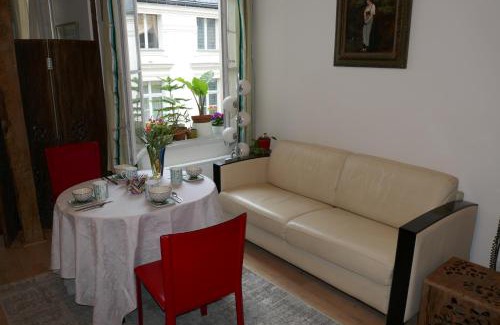 Palais-Royal Apartment | Appartment near Louvre, central
