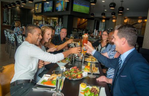 Calgary Hotel | Applause Hotel Calgary Airport by CLIQUE