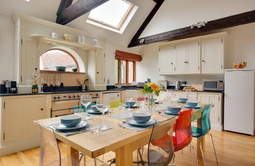 Docking House | Apple Tree Barn - Four Bedroom House, Sleeps 7