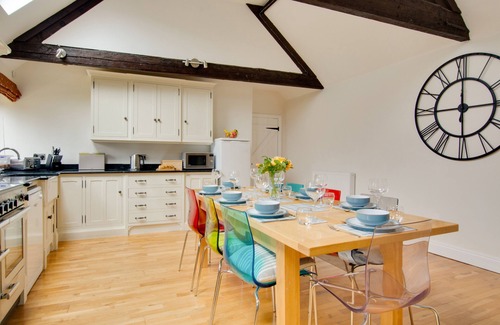 Docking House | Apple Tree Barn - Four Bedroom House, Sleeps 7