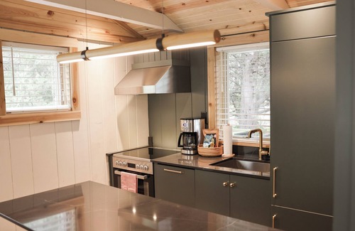 Fish Creek Cottage | Applewood at Loma Cottages