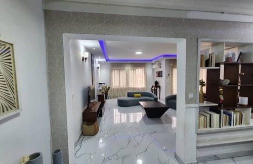 Gombe Apartment | Appt 2ch. à Gombe/meublé-très Confortable/près Hôtel Rotana/quartier Sécurisé