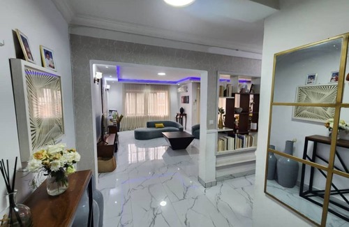 Gombe Apartment | Appt 2ch. à Gombe/meublé-très Confortable/près Hôtel Rotana/quartier Sécurisé
