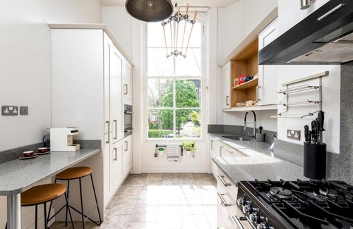 York Apartment | Apt 2, 2 Driffield Terrace Bright & Spacious 2-Bed Apartment in York Pass The Keys