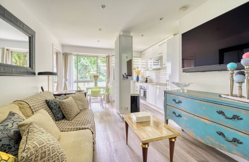 Clichy Apartment | Apt 37 m², 1 Chambre, vu Jardin à Clichy Avec une Place de Parking