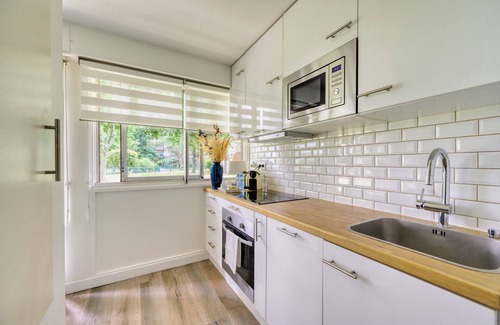 Clichy Apartment | Apt 37 m², 1 Chambre, vu Jardin à Clichy Avec une Place de Parking