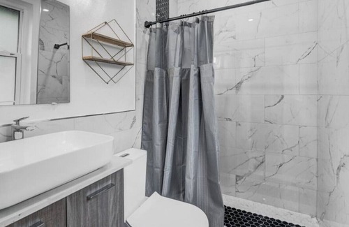 Parkland Estates Apartment | APT C HydePark Bayshore Blvd