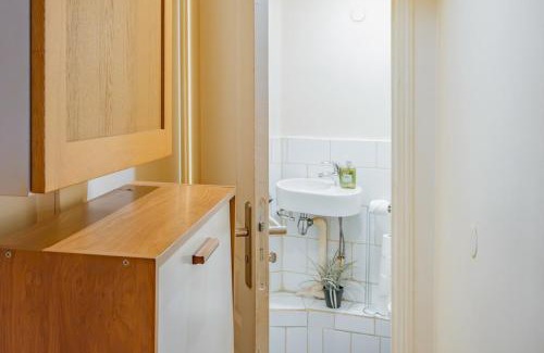 Strasbourg -Saint-Denis Apartment | Apt Grands Boulevards 4 Guests