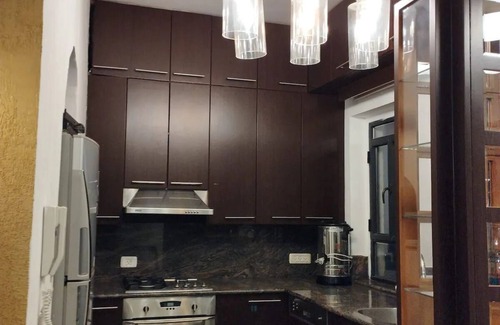 Old City Apartment | Apt in the heart of the old city overlooking the Western Wall