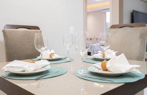 Nossa Senhora da Paz Apartment | Apto a 150m DA PRAIA e 15min BETO CARREIRO com WI-FI, PISCINA, PORTARIA 24h, PLAYGROUND INFANTIL, QUADRA DE ESPORTES sacada com CHURRASQUEIRA e vaga de GARAGEM