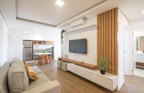 Nossa Senhora da Paz Apartment | Apto a 150m DA PRAIA e 15min BETO CARREIRO com WI-FI, PISCINA, PORTARIA 24h, PLAYGROUND INFANTIL, QUADRA DE ESPORTES sacada com CHURRASQUEIRA e vaga de GARAGEM