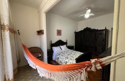 Copacabana Apartment | Apto Clássico, 2 quadras da Praia, Copacabana Palace e Metrô - Ar Condicionado - Muito bem Equipado