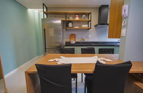 Vila Balnearia Apartment | Apto pet friendly com garagem a 100m do mar