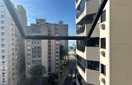 Pitangueiras Apartment | Apto Pitangueiras Enorme 150m2, 200m da praia, vista, 2 vagas carro, piscina, servico praia, 3 quartos com ar condicionado e 3 banheiros