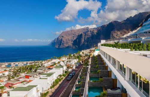 Los Gigantes Apartment | Aquasuites Luxury Apartament B06 at Los Gigantes