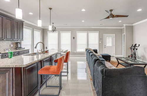 Arabi House | Arabi Home w/Deck: 7 Mi to Downtown New Orleans!