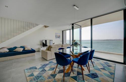Mexilhoeira da Carregacao Apartment | Arade Riverside Modern Apartment
