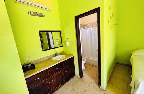 Leogane Hotel | Arawak Hotel