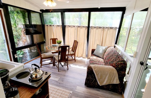 Frederick Apartment | Arboretum Suite in the historic Manor House!