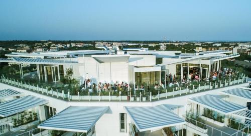 Port Marianne Apartment | Arbre Blanc, une folie montpelliéraine