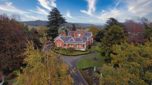 Deloraine Bed & Breakfast | Arcoona Manor
