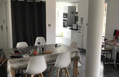 Ruoms House | ARDECHE GITE 6- 8 PERS CLIM WIFI 3CH TERRASSE PARKING JARDIN